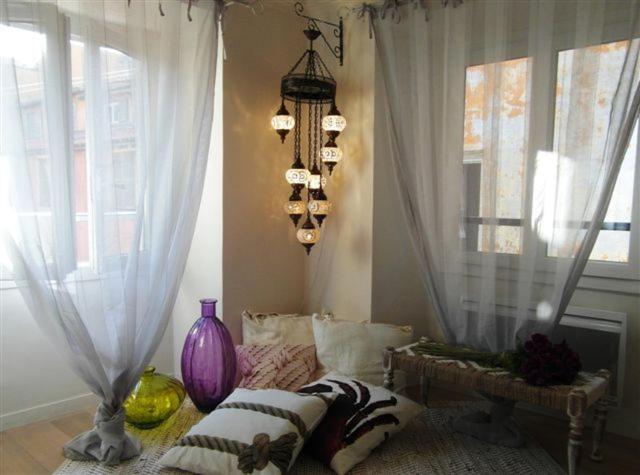 Charming Corner Abode With Castle Views Apartment Nisa Exterior foto